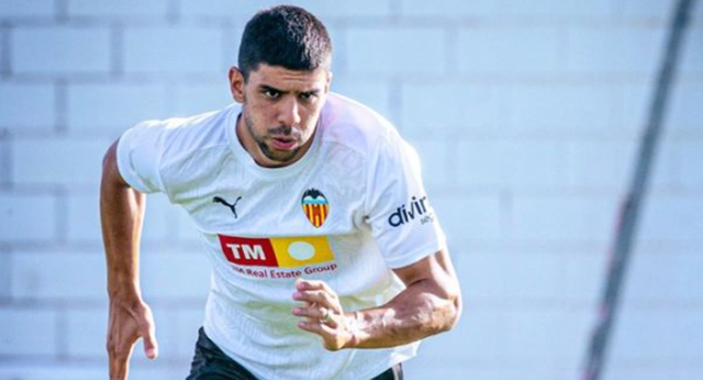 El Anderlecht realiza una propuesta por Cenk Özkacar, pero él espera a una de las cinco grandes ligas