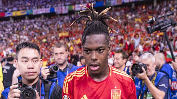 Nico Williams, tras conquistar la Eurocopa. /GETTY