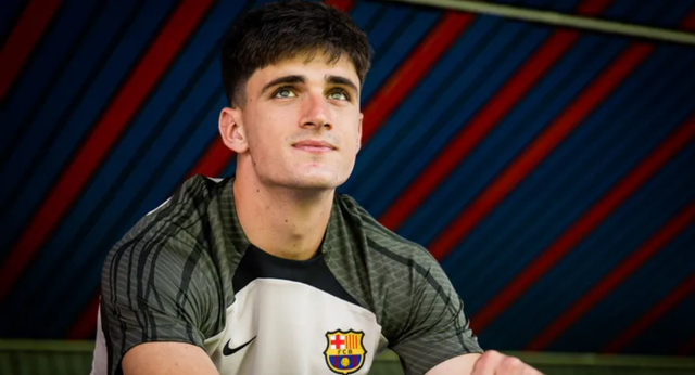 El Barça aparca a Nico Williams y ficha a su primer delantero: Pau Víctor