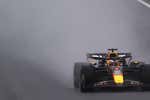 Pole con sanción y lluvia para Max Verstappen; Carlos Sainz saldrá séptimo y Fernando Alonso, octavo