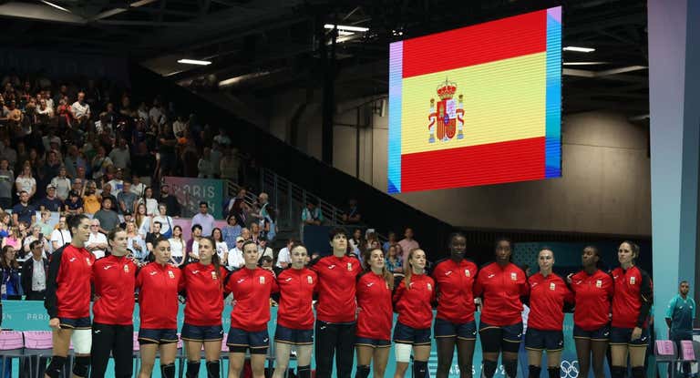 Las Guerreras perdieron el primer partido de la fase de grupos ante Brasil.
