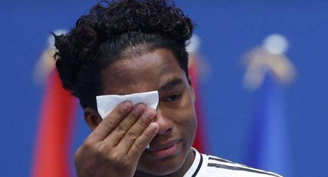 Endrick emociona al Bernabéu ‘muriéndose’ de nervios y con la reventa de ‘marisco o mortadela’