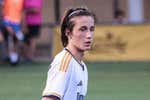 La loca mañana del 'niño' Joan Martínez para poder viajar con el Real Madrid a EEUU: la llamada de Chendo y una visita exprés a la comisaría