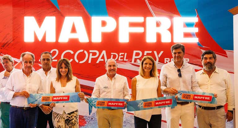 Foto de familia de la presentación de la Copa del Rey MAPFRE.