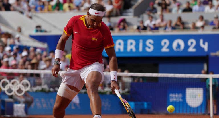 Rafael Nadal tiene unas molestias en el muslo derecho desde antes de su debut en los Juegos de París.