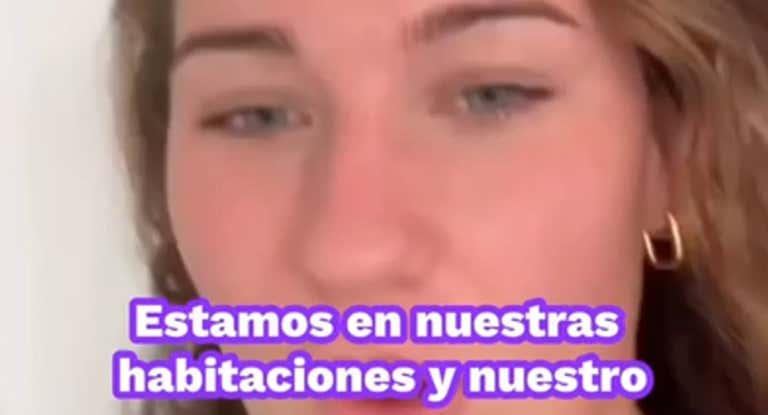 Los atletas de Fiji cantan cada día en la Villa y todos los deportistas se asoman a escucharlos.