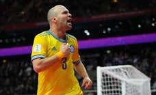 Kazajistán deja fuera del Mundial a Taynan y a Edson para evitar denuncias por sus pasaportes