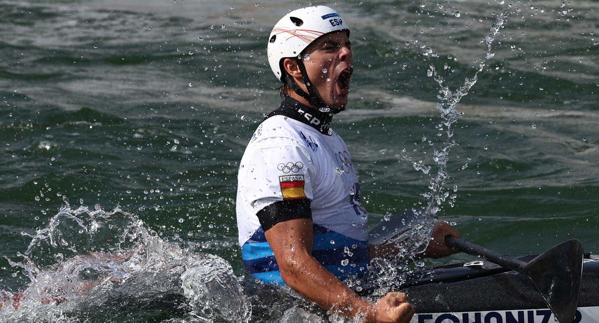 `Pau Echaniz, en la competición de piragüismo slalom en los Juegos Olímpicos de París.
