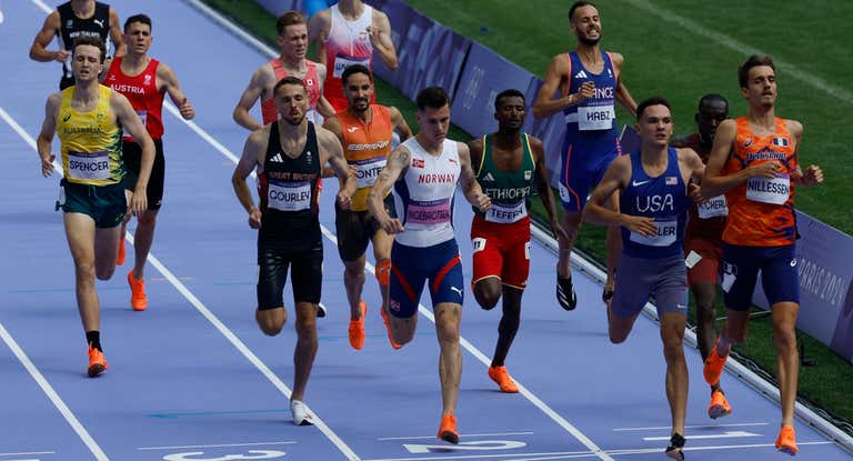 Carrera de 1.500 metros en París 2024.