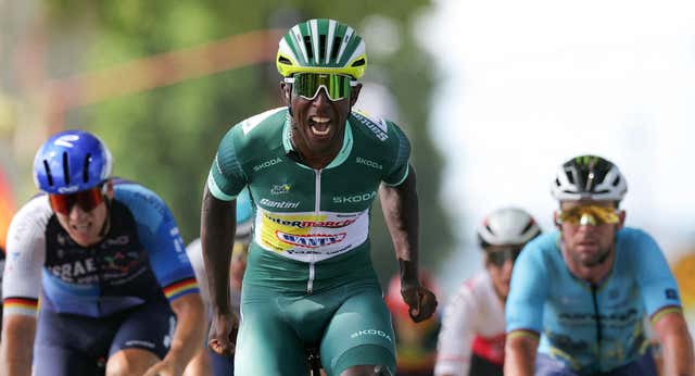 Bini Girmay deslumbró en el Tour y ahora busca a rueda una medalla histórica para Eritrea: ‘Pogacar es mi amigo’