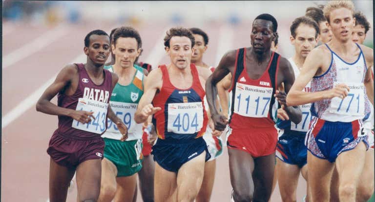 Fermín Cacho (c) durante la final del 1.500 de Barcelona 92.