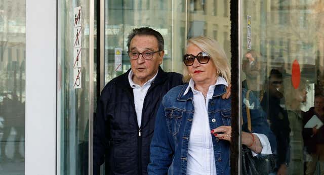 La Guardia Civil localiza tres millones de euros en las cuentas de la mujer de Negreira