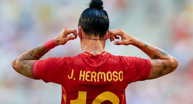 España vive un ‘déjà vu’ sin Marta y con el reloj en la mano en su lucha por la final