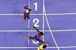 Noah Lyles se colgó el oro en los 100 metros pese a cruzar la meta tercero... y tiene una explicación