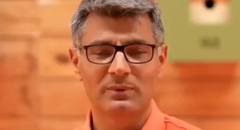 Yusuf Dikec el viral tirador turco, reacciona a sus memes.