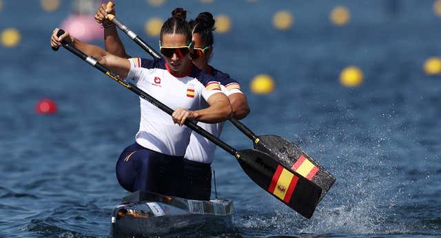 Antía Jácome y María Corbera, en un duelo contra el viento para ganar la medalla olímpica: «Nos molesta»