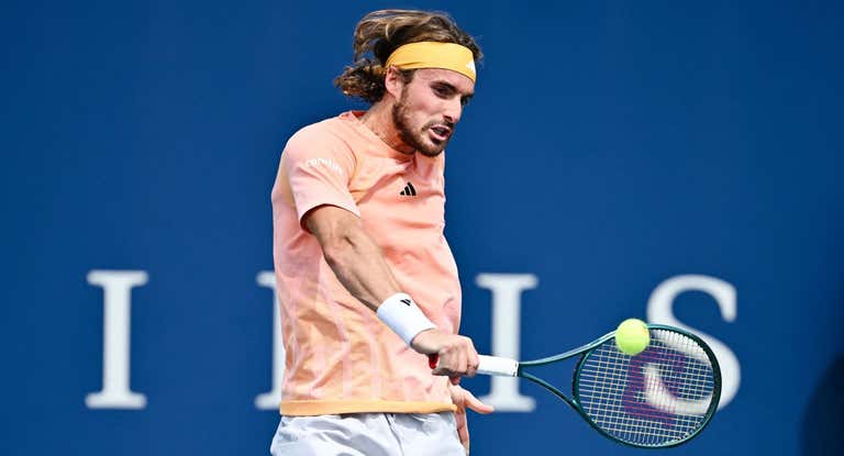 Tsitsipas explota contra su padre y rompe con él como entrenador: «No ha sido muy inteligente»