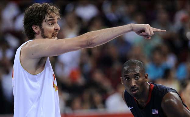 Pau Gasol y Kobe Bryant durante la final de 2008. AFP