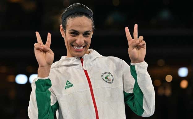 Imane Khelif, tras su victoria en París.  EFE