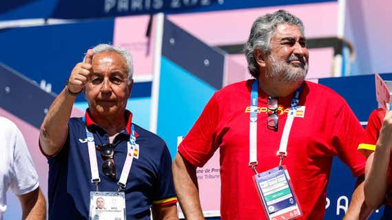 Alejandro Blanco, presidente del Comité Olímpico Español (COE) y José Manuel Rodríguez Uribes, secretario de Estado para el deporte, durante los Juegos Olímpicos de París. /Europa Press