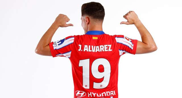 Camiseta de Julián Alvarez del Atlético de Madrid: qué precio tiene y dónde comprarla