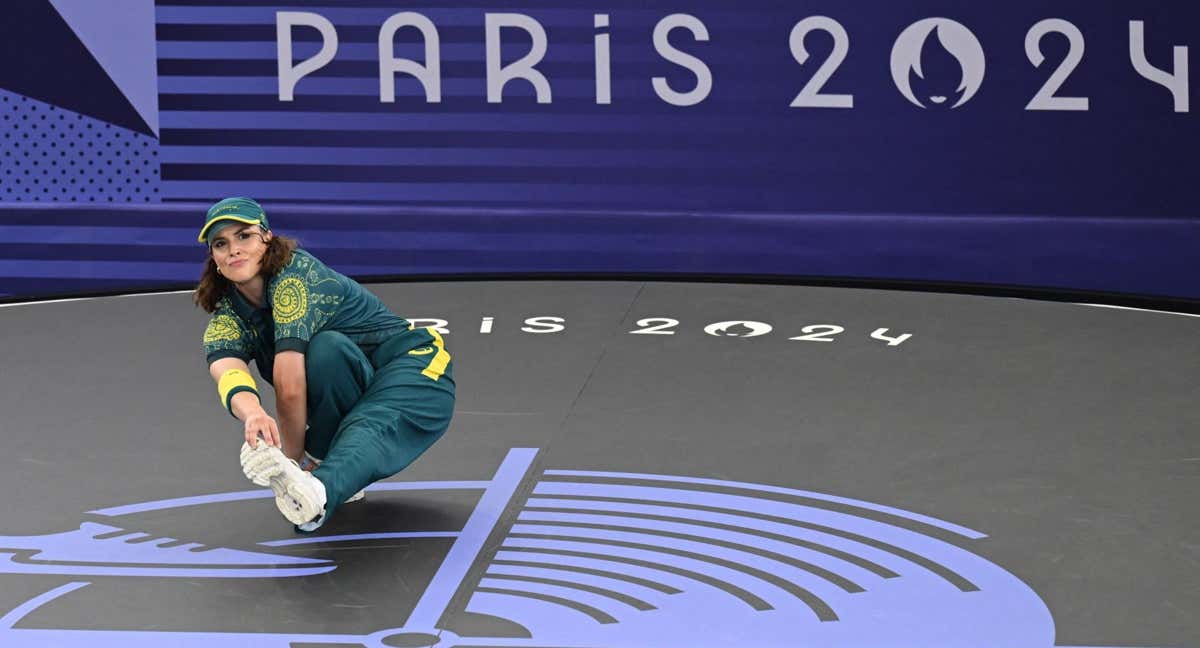 La bgirl australiana Raygun, durante su participación en el breakdance de los Juegos Olímpicos de París.