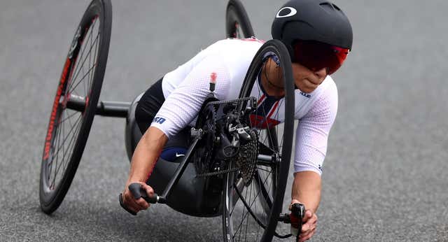 Oksana Masters, la bebé de Chernóbil que escapó de los abusos en el orfanato y colecciona medallas paralímpicas
