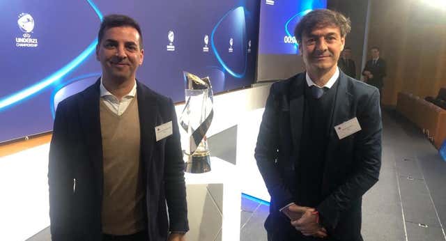 Las razones de la salida de Francis Hernández de la RFEF: la mano rota de De la Fuente, el ‘feeling’ con Santi Denia…