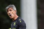 Imanol Alguacil ya da por perdido a Mikel Merino: «Él quería estar dentro del campo, pero yo he decidido dejarlo fuera«