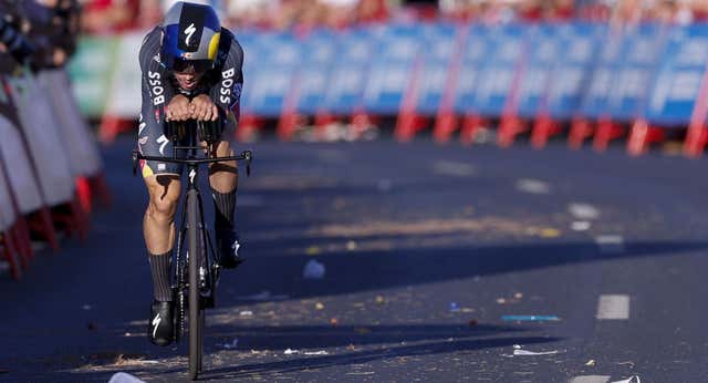 Juegos de estrategia para la crono más rápida de La Vuelta: los equipos apuestan con el viento, los dientes y los horarios
