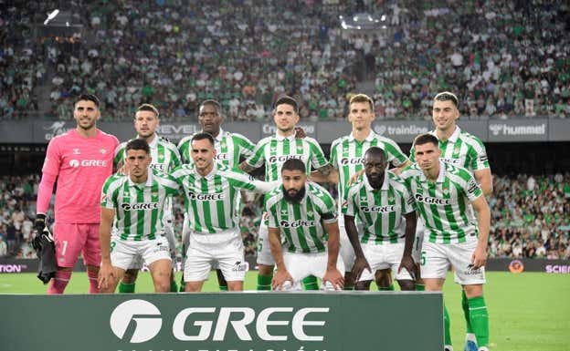 El once del Betis ante el Girona. AFP