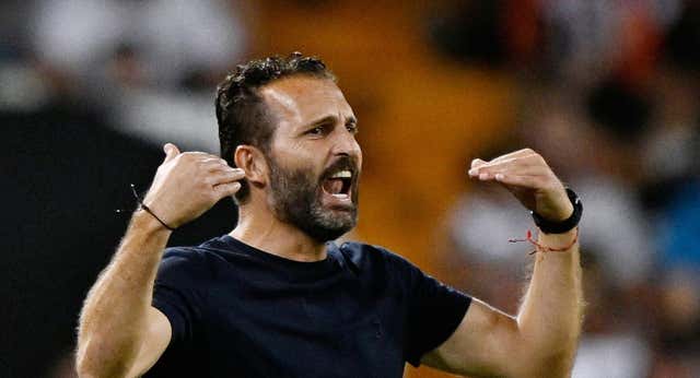 Rubén Baraja señala a Peter Lim por primera vez