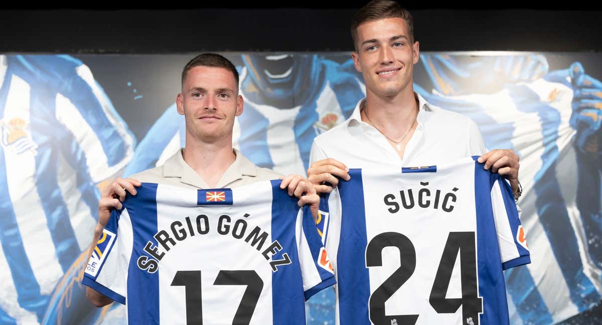 Sergio Gómez y Luka Sucic, en su presentación como nuevos jugadores de la Real Sociedd.