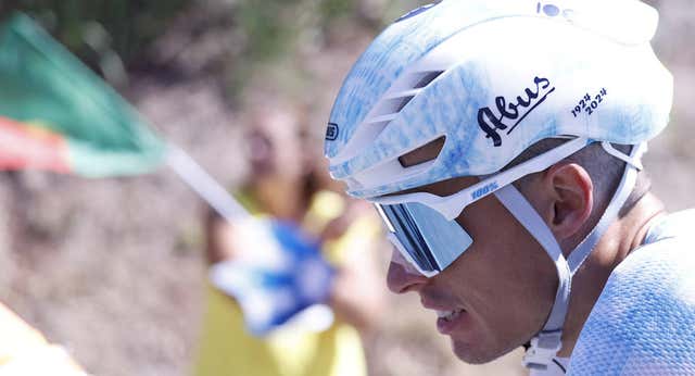 Enric Mas y una reflexión que pocos entienden: «Que no estén Pogacar, Evenepoel y Vingegaard beneficia a la Vuelta»