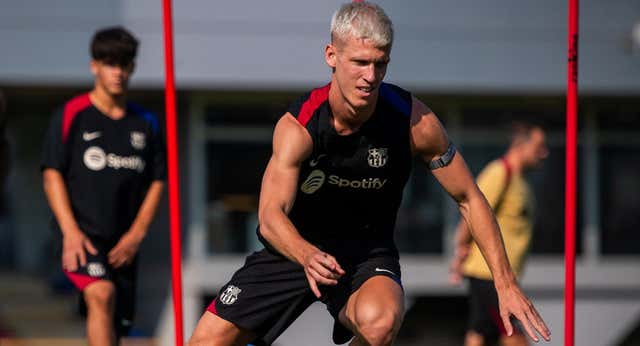 El Barça ya se plantea avalar (de nuevo) para inscribir a Dani Olmo ante el Athletic