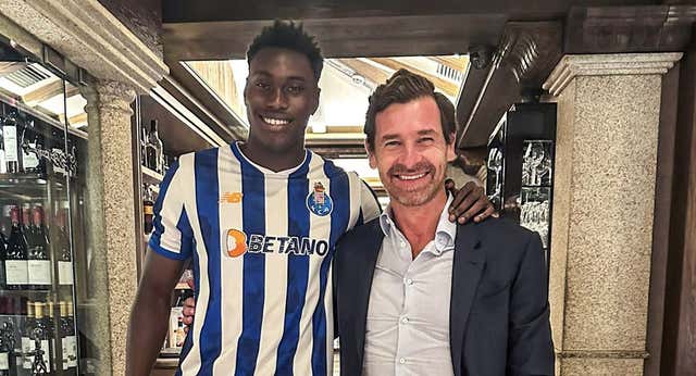 El Atlético de Madrid encuentra destino a Samu Omorodion: firma cinco años con el Oporto ¡y le pone una cláusula de 100 millones!
