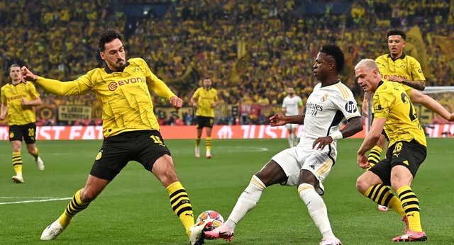 Se calienta el fichaje de Hummels por la Real Sociedad