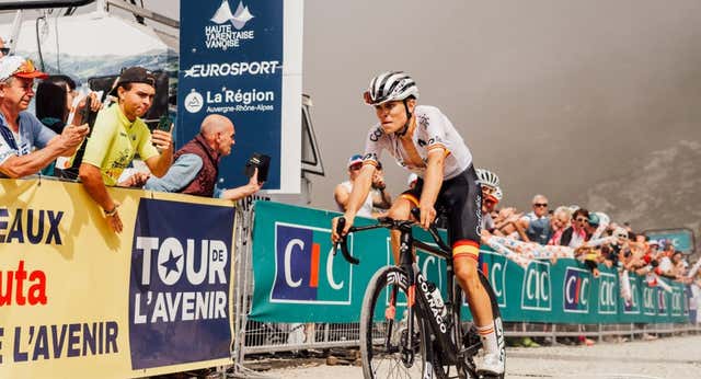 Ha nacido una estrella: el español Pablo Torres roza la hazaña y ¡se queda a solo 12 segundos de ganar el Tour del Porvenir tras una épica remontada!