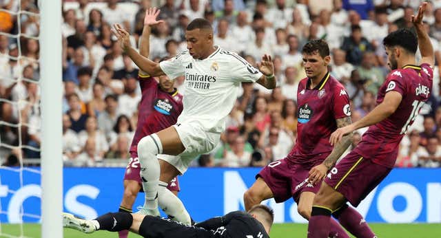 El número de presiones de Vinicius y Mbappé da la razón a Ancelotti con su recado a los delanteros