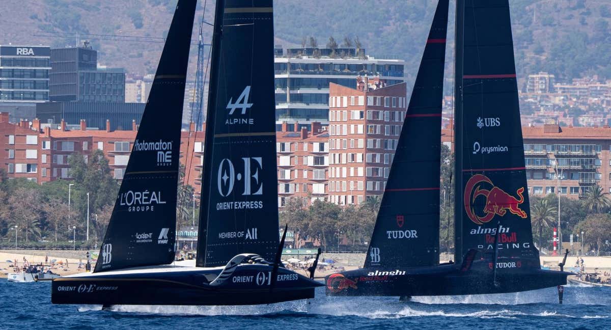 El Orient Express y el Alinghi Red Bull, en el primer match del día.