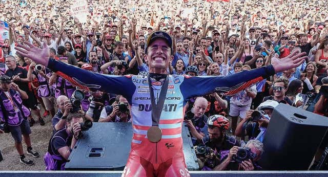 El «es de tener unos huevos bien gordos» que define la montaña rusa de Marc Márquez
