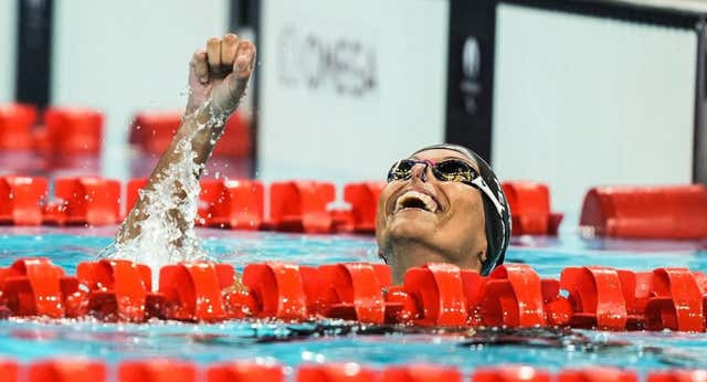 Legendaria Teresa Perales: ¡Conquista el bronce en 50 espalda e iguala el récord de Michael Phelps de 28 medallas!