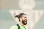 El Betis espera a Isco: cautela en el club y sin fecha de reaparición