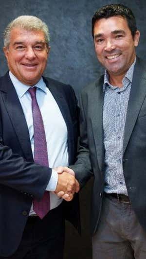Laporta presentó a Deco el pasado verano.  FCB
