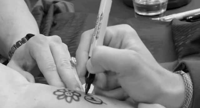 Una aficionada del Barça se tatúa un dibujo de Mapi León