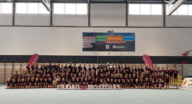 La polémica entre un club de gimnasia rítmica de Móstoles y su Ayuntamiento deja a 300 gimnastas sin entrenar: «Todo fue humo»