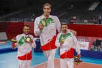 La odisea para que el 'Gigante' de Irán dejase de dormir en el suelo en los Juegos Paralímpicos... pese a la instalación de dos extensiones