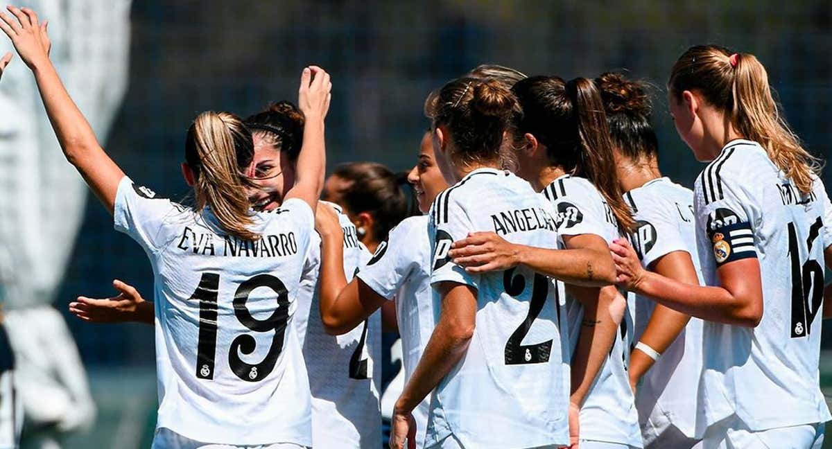 Las jugadoras del Real Madrid celebrando un gol ante el Deportivo.