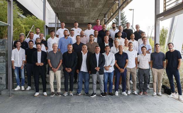 Flick y Ancelotti juntos en la reunión de entrenadores en Las Rozas.