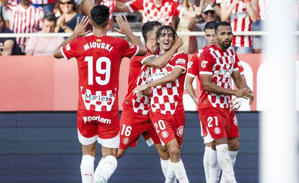 Bryan Gil recupera la sonrisa en Girona tras su calvario en Londres: «Parece que lleva toda la vida en el vestuario«